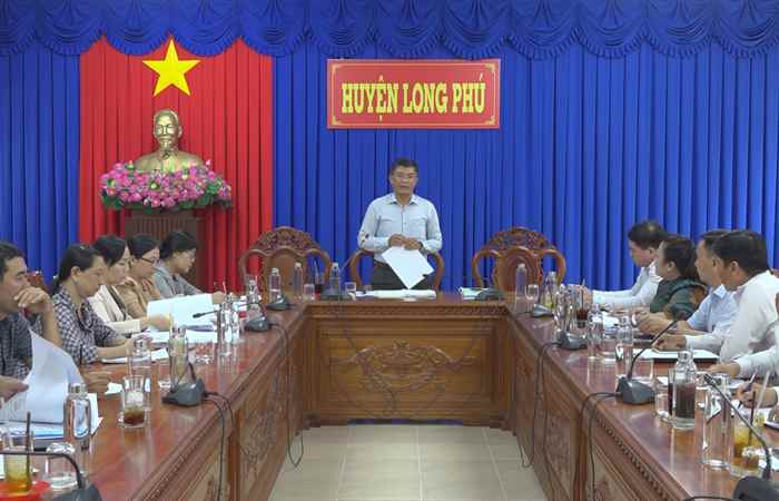Huyện Long Phú họp Ban Chỉ đạo thi Tốt nghiệp THPT 2023